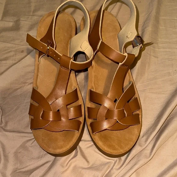 JCPenney Tan Leather Women's Sandals - Picture 5 of 9
